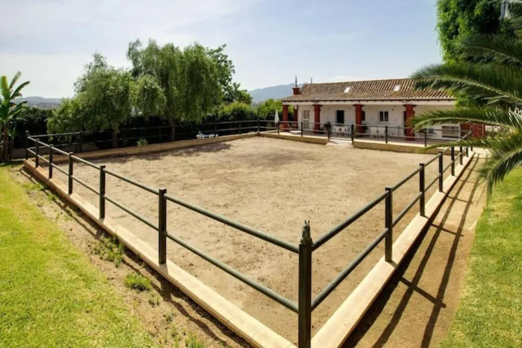 Casa rural Mijas. Cerca playa y montaña con jardín Fuengirola